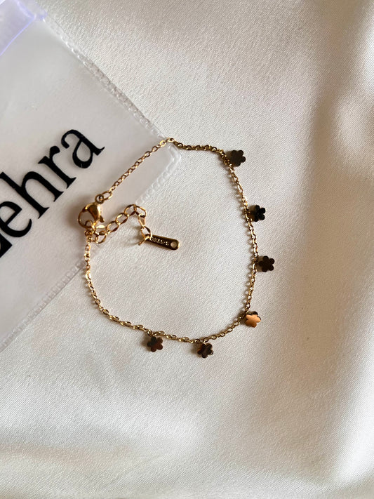 Tiny Flower Bracelet