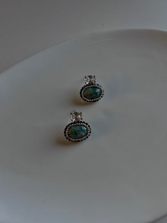 Base Green stone studs