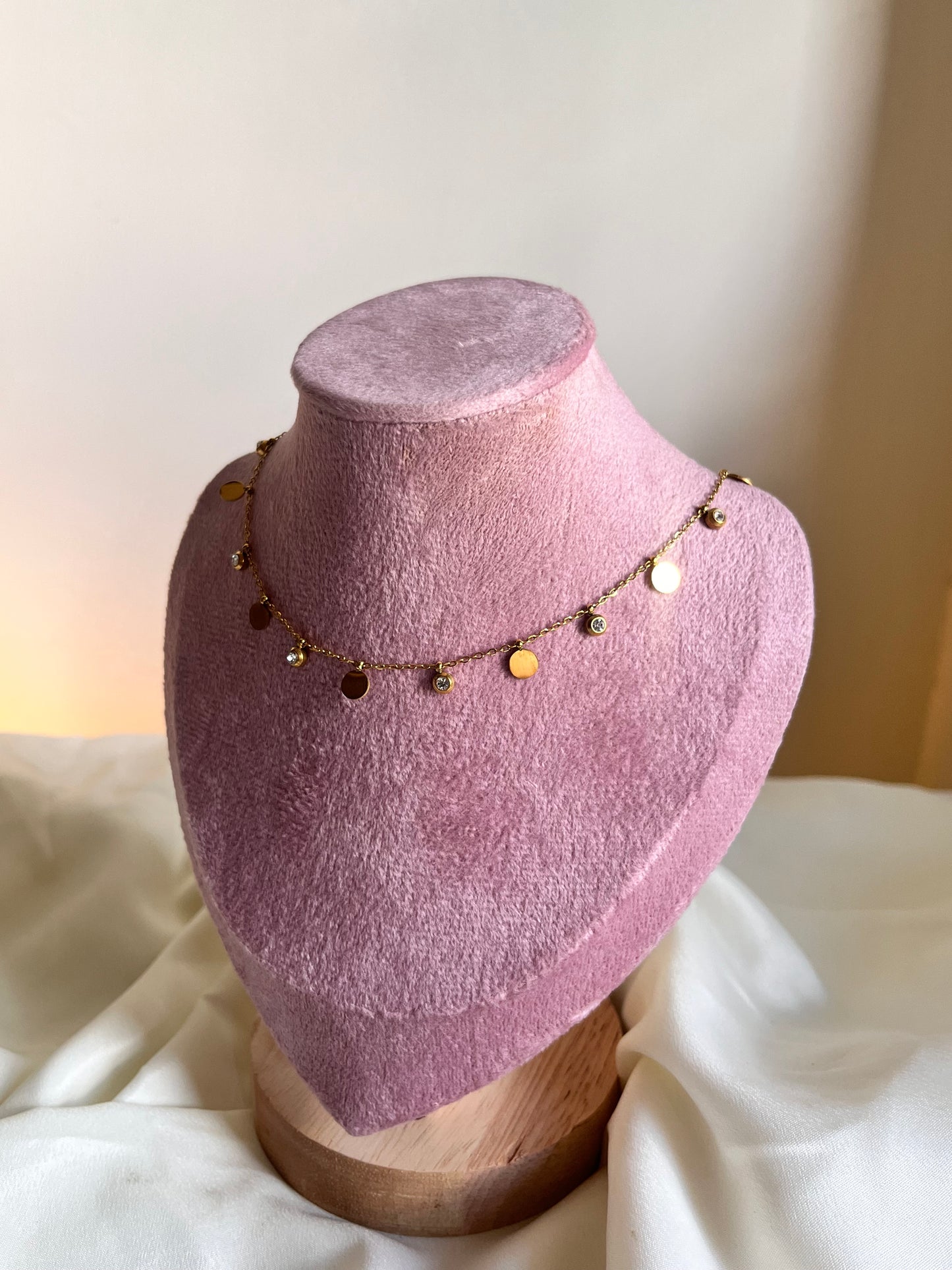 Choker chain with earings